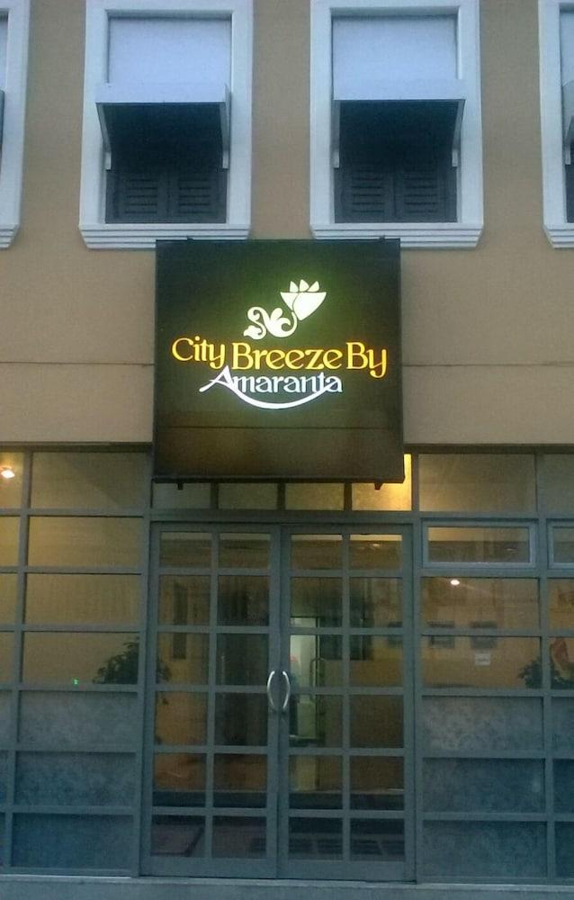 City Breeze By Amaranta Коломбо Екстериор снимка